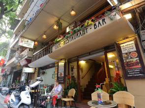 Artisan Lakeview Hotel