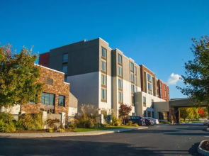 Holiday Inn Express & Suites Blacksburg - University Area by IHG