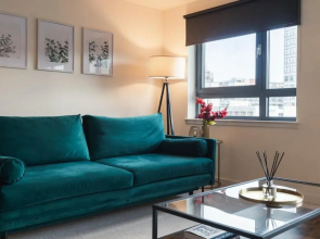 West End Escape - 5 Star Luxury - Prime Location