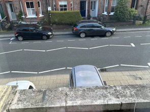 5-bed Apartment in Altrincham Near Airport