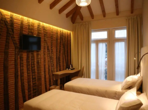 Muralha Charm House