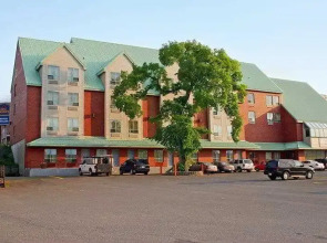 Best Western Plus Manoir Adelaide