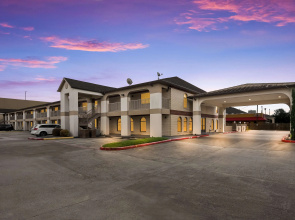 SureStay Hotel by Best Western Deer Park