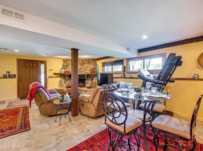 Peaceful Mountain Retreat w/ View, Near Boulder!