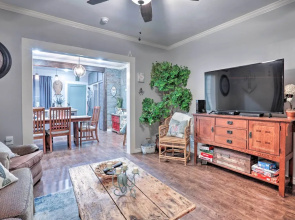 Historic Galveston Home: Walkable Neighborhood!