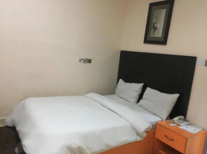 L'avalon Hotel and Suites