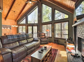 Peaceful Cabin Between Flagstaff & Sedona!