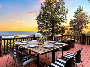 Scenic North Shore Stay w/ Games, Near Snow Summit Lakeview Lodge by Avantstay