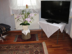 Ferienwohnung-Im-Kelterhaus-Wohnung-Blauer-Salon