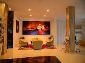 Royal Hinthar Hotel