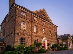 Peterstone Court Country House Restaurant & Spa