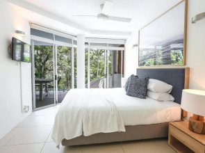 Park Cove Apartment 2