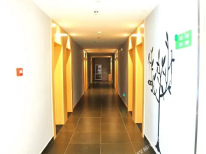 Hampton Inn Tianjin Wudadao Zhigu Metro Station