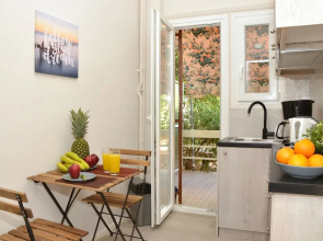 Quiet apartment at the center of Glyfada