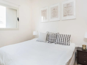 Spacious Duplex with Terrace 3-min From the Beach
