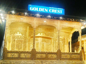 Golden Crest Houseboats