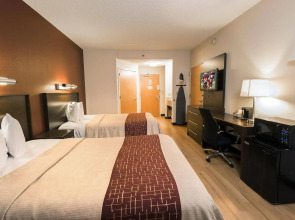 Red Roof Inn PLUS+ Long Island - Garden City