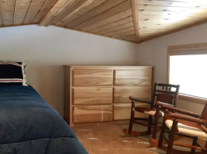 #47 The Cabins at Hyatt Lake - Sleeps 5 - Hot Tub
