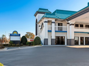Days Inn by Wyndham Saint Pauls