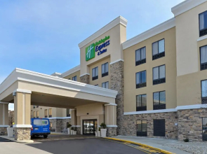 Holiday Inn Express and Suites Indianapolis W- Airport Area by IHG