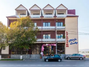 New Hotel Lucky