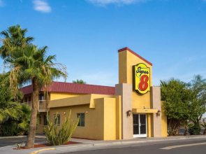 Super 8 by Wyndham Eloy
