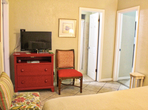 Coconut Grove Beach Resort Suites 1 to 8