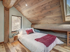 Skyrun 2 Bedroom Cabin by RedAwning