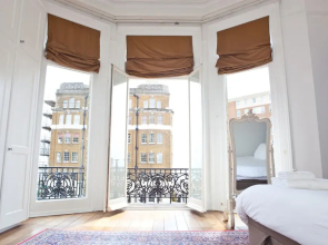 3 Bedroom Seafront Apartment