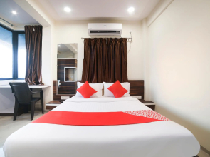 OYO Flagship 46080 Hotel Club Metro