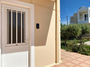 Family Friendly Apartment, in nature, with yard "5"