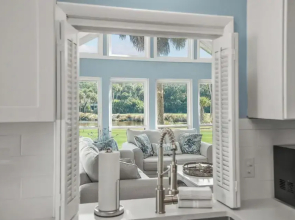 Beautifully Remodeled 3-bedroom Home With Views of the Ocean Point Golf Links