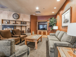 8179 Silver Mill 2 Bedroom Condo by RedAwning