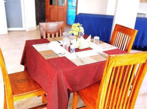 Rejis Hotel