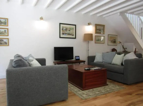 Lovely Spacious Cottage Near The Coast