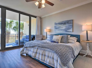 Sunny First-floor Condo w/ Ocean-view Balcony!