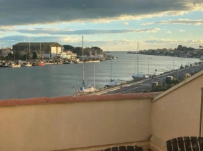 Appartement calme vue sur l'hérault et la mer