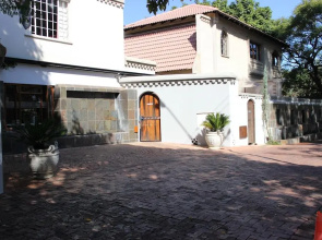Village Ridge Boutique Stays