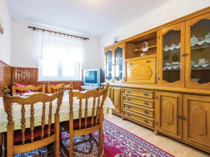 Beautiful Home in Sveti Juraj With Wifi and 2 Bedrooms