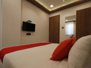 OYO 29789 Shrey's Inn