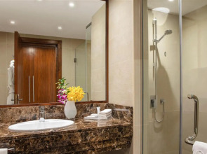 Jumeira Rotana Hotel