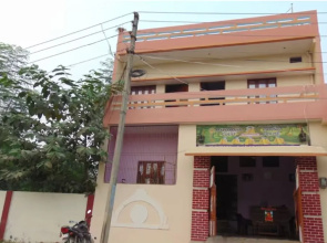 Goroomgo Mahamaya Guest House Varanasi