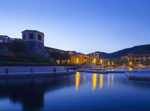 Hazens East Resort Hotel