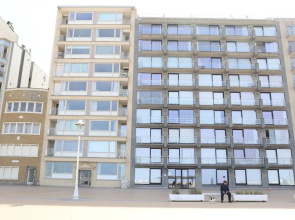 Apartment in Nieuwpoort With Sea Views