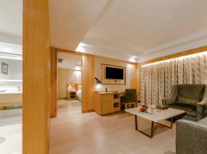 Royal Dragon Hotel