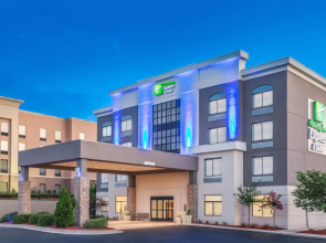 Holiday Inn Express Suites Augusta West -Ft Gordon