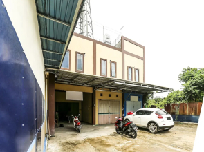 OYO 90825 Hotel Lizha 2