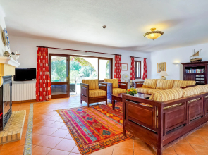 Stylish Villa  in Lagoa with Private Swimming Pool