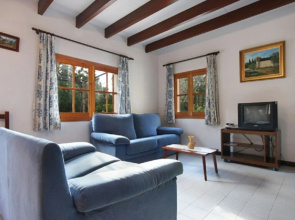 Peaceful Abode in Lovely Holiday Home at Foothills of the Campanet Valley