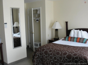 Staybridge Suites Lansing - Okemos by IHG